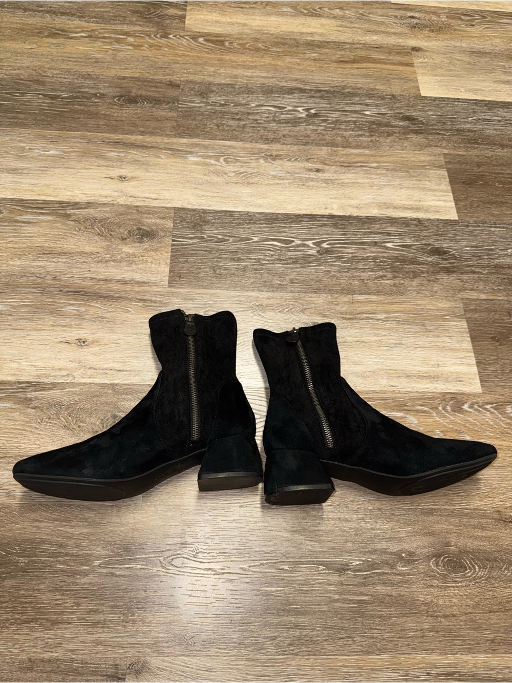 Kenneth Cole GENTLE SOULS - EMILY suede side zip boot - Picture 4 of 15